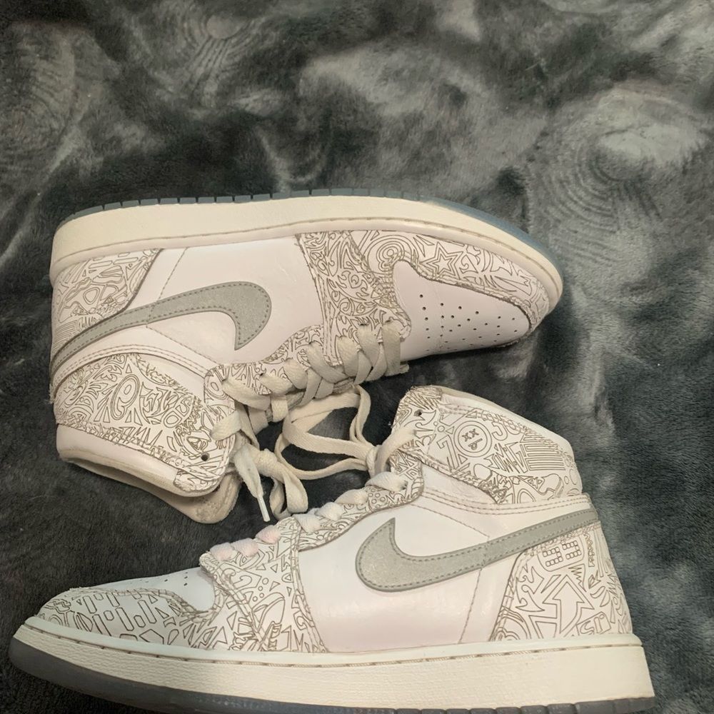 Jordan 1 Retro High OG Laser 2015 - 705289-100 White Metallic Silver - Picture 3 of 6